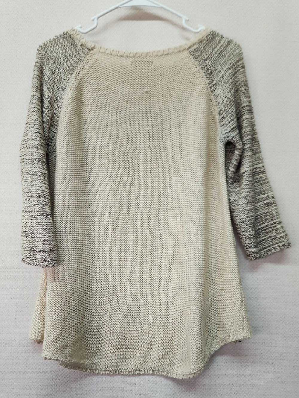 Women’s Two-Tone Scoop Neck Knit Sweater - Cream & Gray - Picture 4 of 5